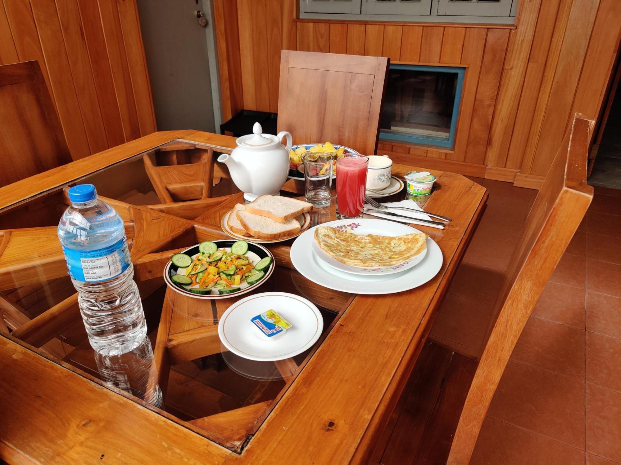 Carnation Rest Hotell Nuwara Eliya Exteriör bild