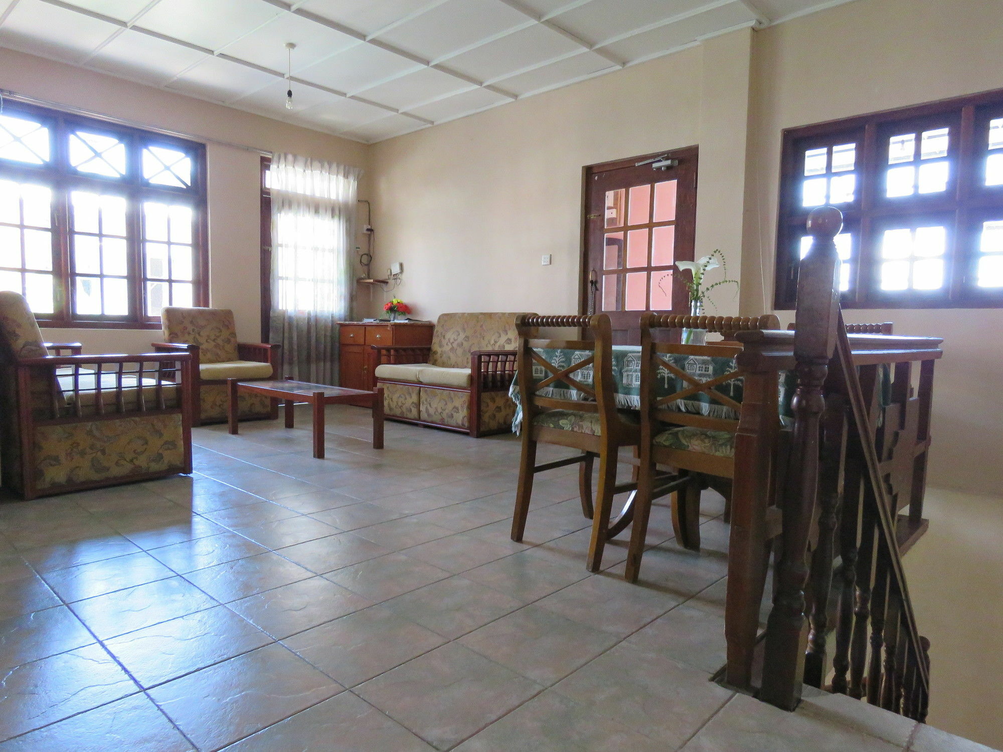 Carnation Rest Hotell Nuwara Eliya Exteriör bild